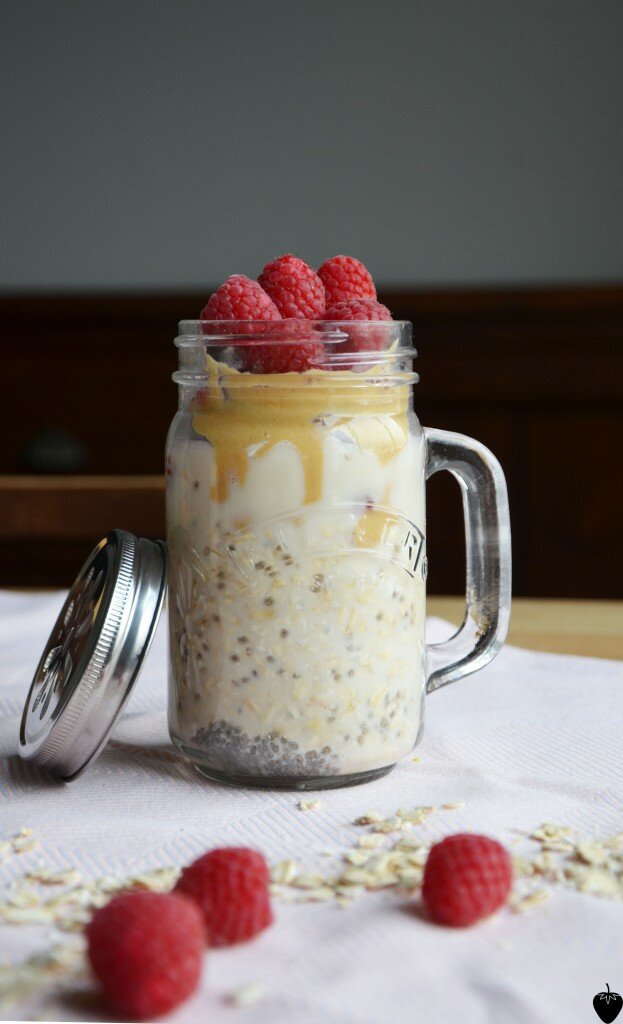 Avoine lait d&rsquo;amande-chia-peanut butter et framboise façon US!