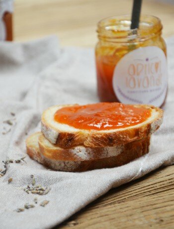 sarahmenesafraise- confiture abricot lavande
