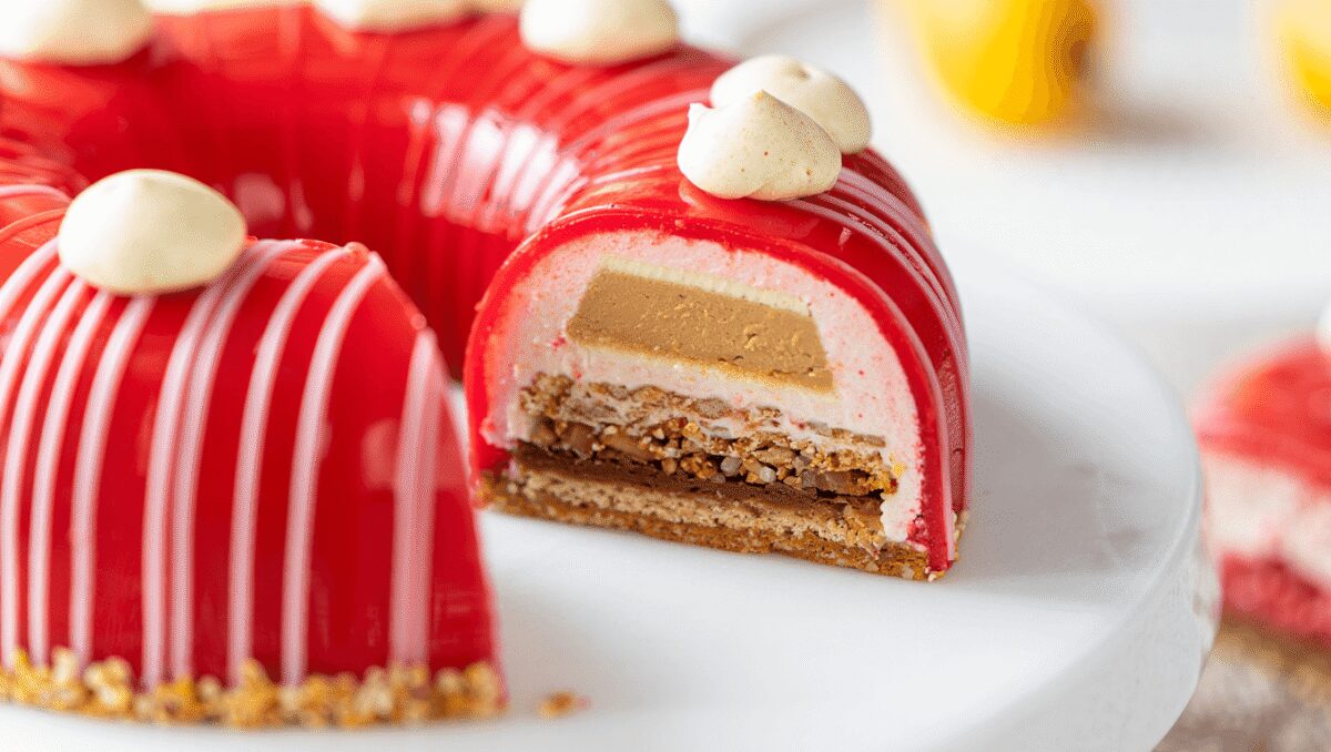 Bûche rayée rouge nougat gianduja