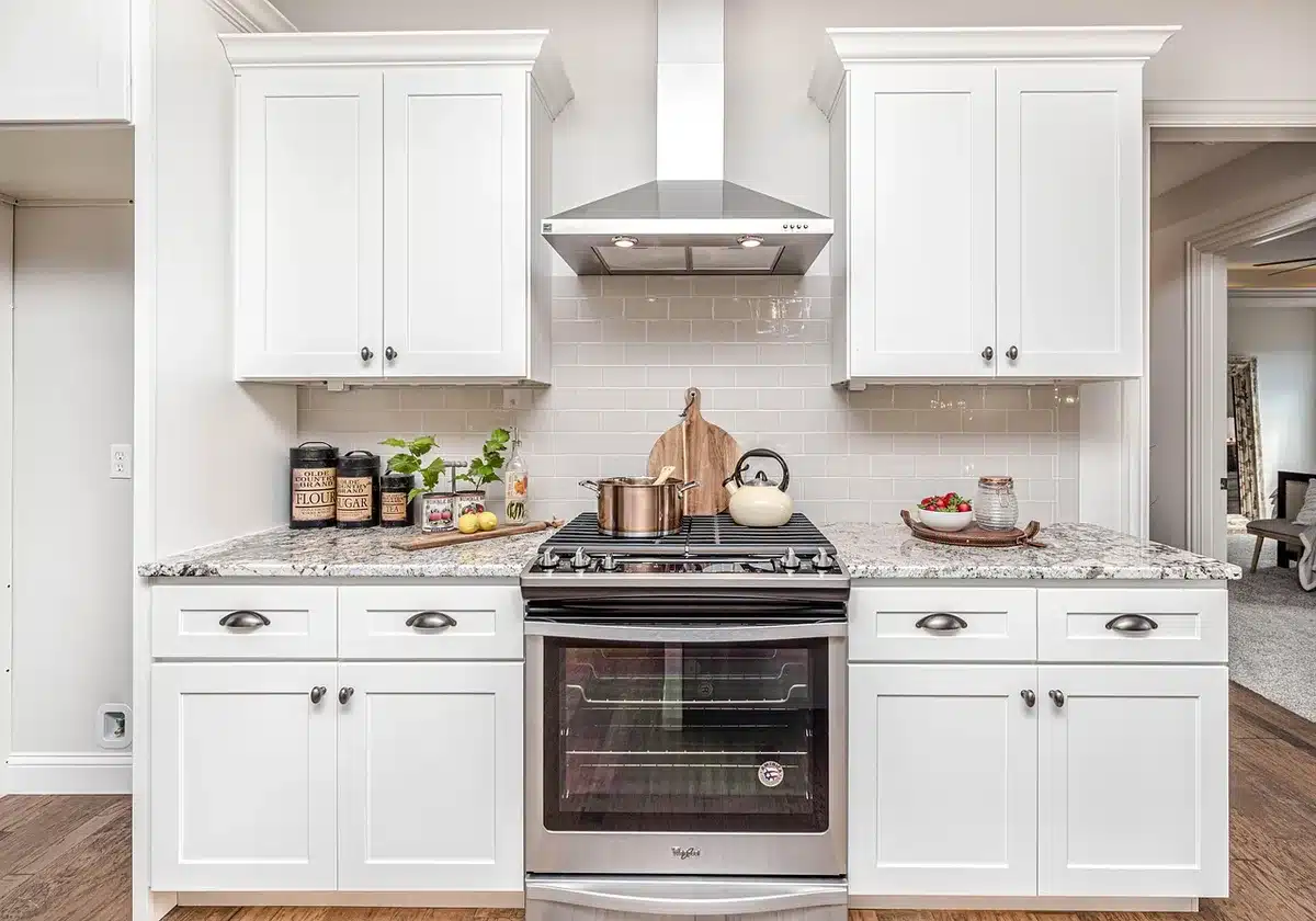 Échantillons de carrelage céramique pour crédence de cuisine