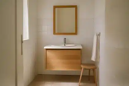 Découvrez 6 meubles en bois design pour sublimer votre salle de bain