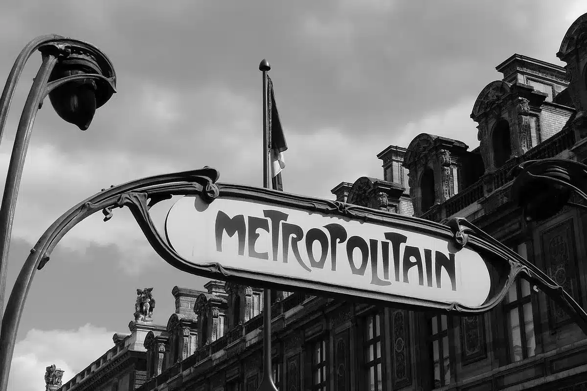 Façade d'une mairie d'arrondissement à Paris où se tiennent les ateliers