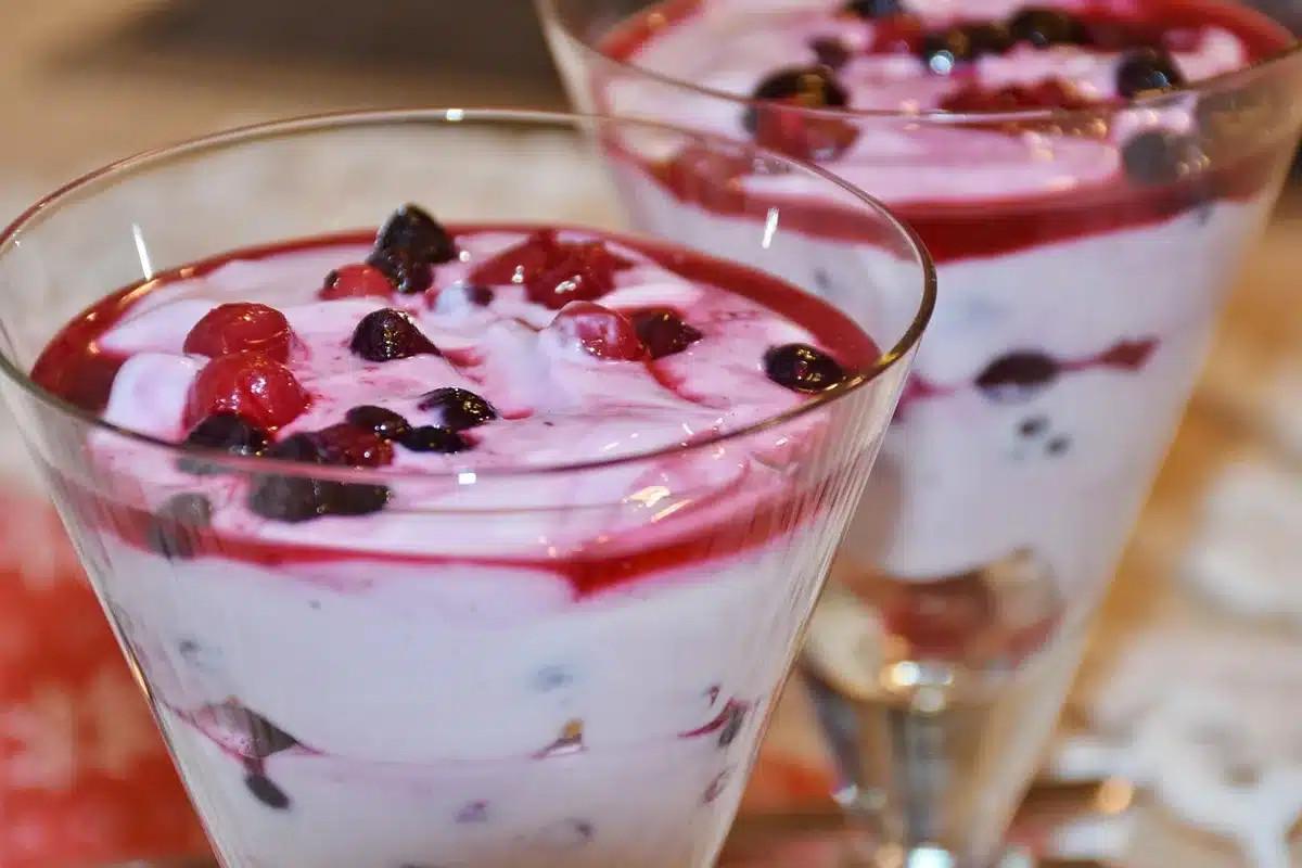Préparation de crème pâtissière à la vanille avec gélatine